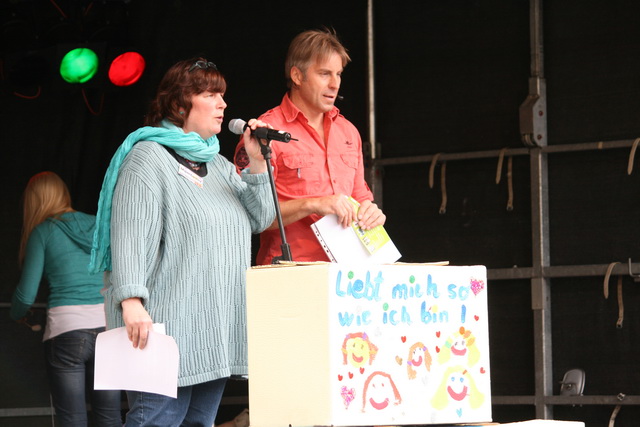 gal/2010/2010 Saitentwist Weltkindertag Burgplatz Essen 20.09.JugendhilfegGmbH Essen/2010 Saitentwist Weltkindertag Burgplatz Jugend Hilfe gGm20.09. 099.jpg